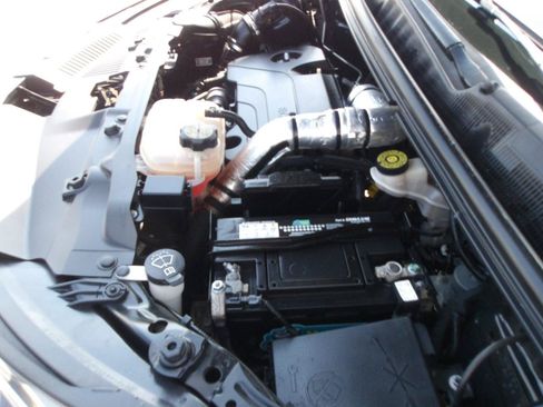 Used 2019 Buick Encore Essence FWD image 28