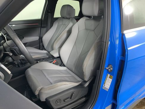 Used 2020 Audi Q3 2.0T Prestige w/ Prestige Package image 18