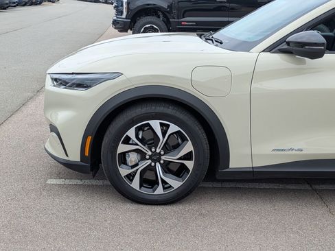 Certified 2025 Ford Mustang Mach-E Select w/ Comfort Package Lite image 11