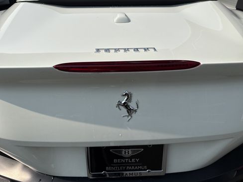Used 2019 Ferrari Portofino RWD image 27