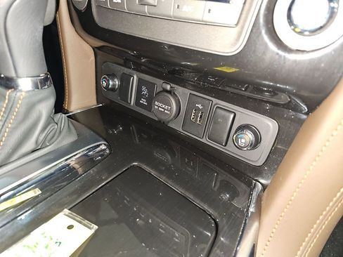 Used 2019 Nissan Armada Platinum w/ Captain's Chairs Package image 20