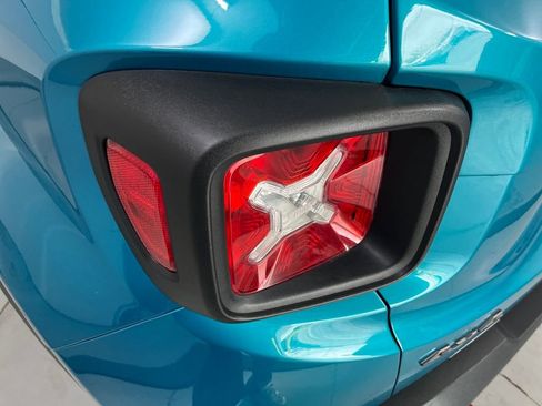 Used 2022 Jeep Renegade Trailhawk w/ Sun/Sound Group image 43