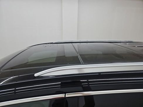 Used 2023 Cadillac XT6 Premium Luxury w/ Technology Package AWD/4WD image 5