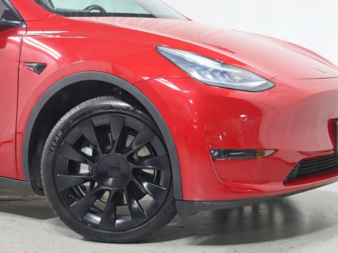 Used 2021 Tesla Model Y Long Range image 5
