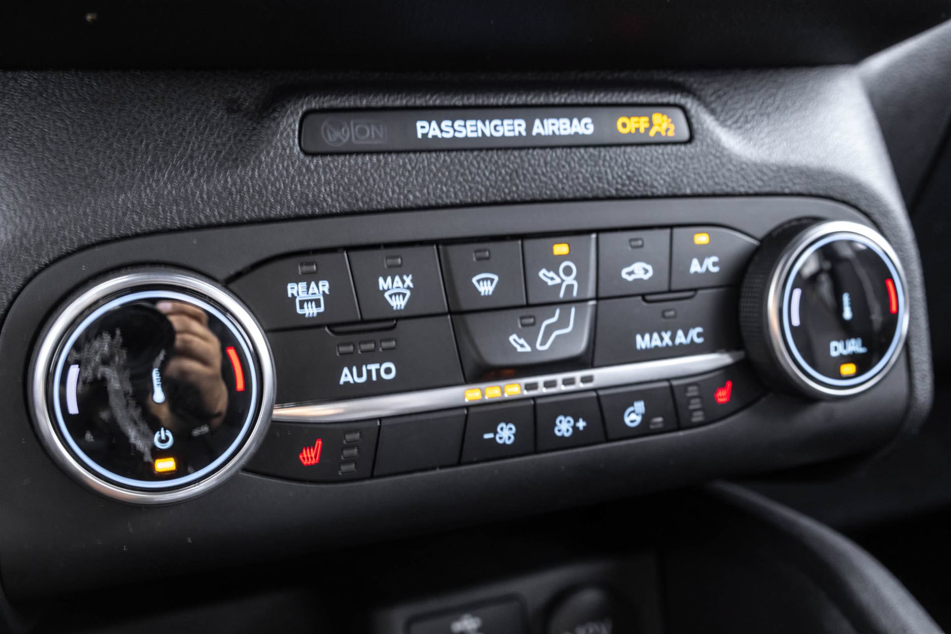 Used 2025 Ford Escape ST-Line Select AWD/4WD image 30