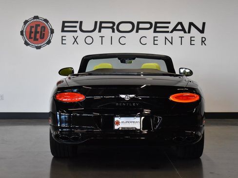 Used 2021 Bentley Continental GT image 21