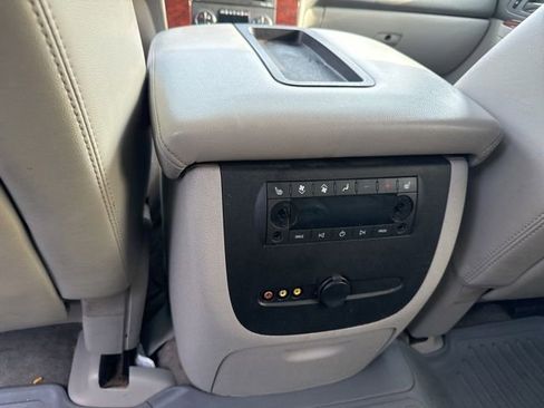 Used 2011 Chevrolet Tahoe LT AWD/4WD image 8
