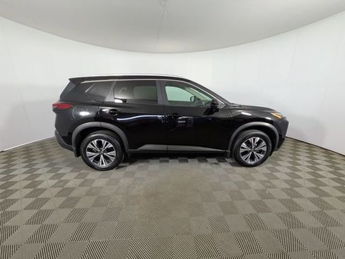 Used 2023 Nissan Rogue SV w/ SV Premium Package AWD/4WD image 2