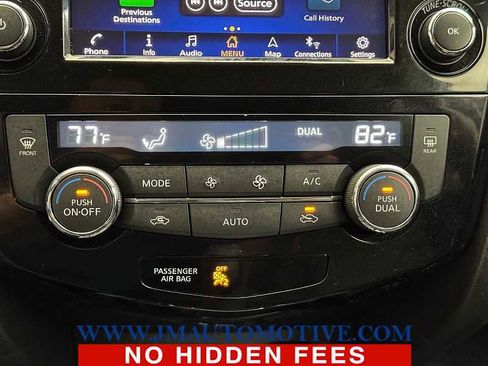 Used 2019 Nissan Rogue SV w/ Sun & Sound Touring Package AWD/4WD image 38