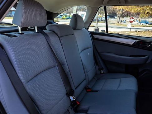 Used 2019 Subaru Outback 2.5i image 16