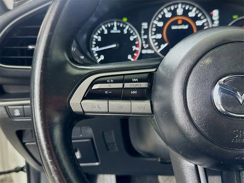 Used 2021 MAZDA MAZDA3 s image 20