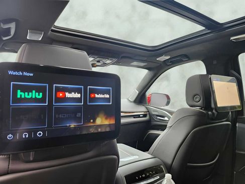 Certified 2024 Cadillac Escalade Sport Platinum w/ LPO, ONYX Package image 9