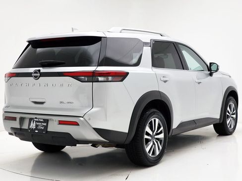 Used 2023 Nissan Pathfinder SL image 8