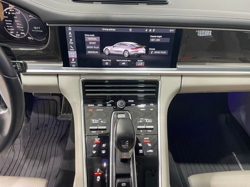 Used 2020 Porsche Panamera GTS image 13