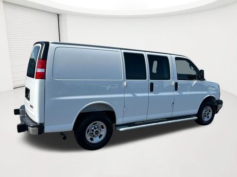 Used 2025 GMC Savana 2500 w/ Driver Convenience Package RWD image 5