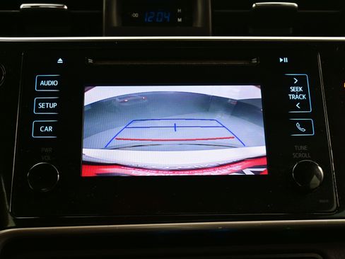 Used 2019 Toyota Corolla LE image 17