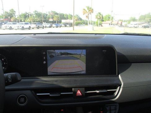 Used 2025 Kia Seltos EX w/ EX Sunroof Package image 21