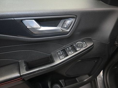 Certified 2025 Ford Escape ST-Line AWD/4WD image 11