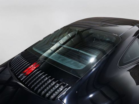 Used 2022 Porsche 911 Carrera RWD image 36
