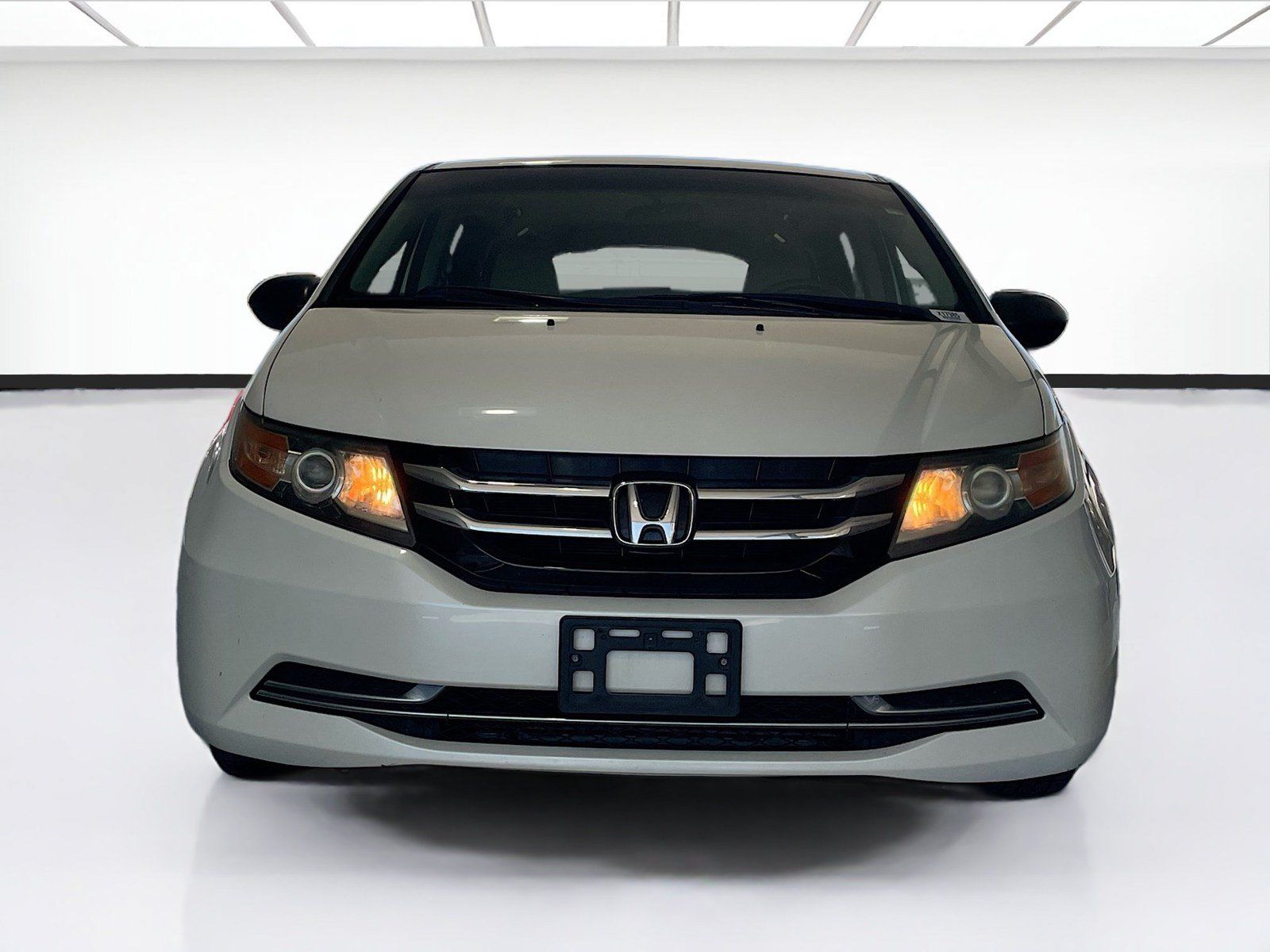 Used 2015 Honda Odyssey LX image 2