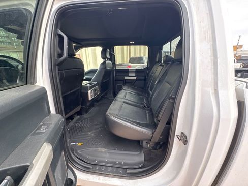 Used 2015 Ford F150 Lariat image 12