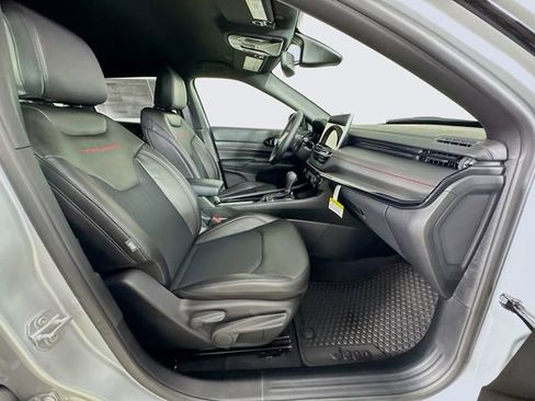 New 2026 Jeep Compass Trailhawk image 27