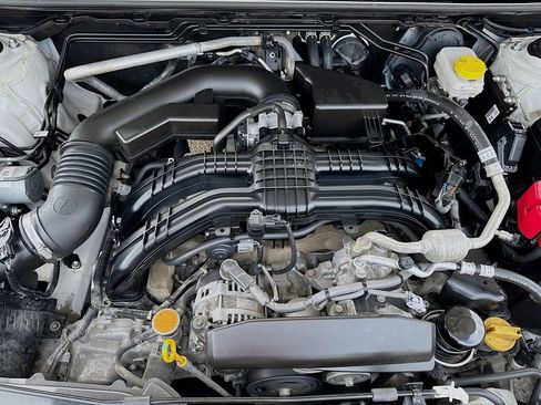 Used 2024 Subaru Crosstrek 2.0i Premium image 38