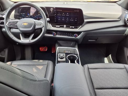 Used 2026 Chevrolet Equinox LT w/ Convenience Package II AWD/4WD image 8