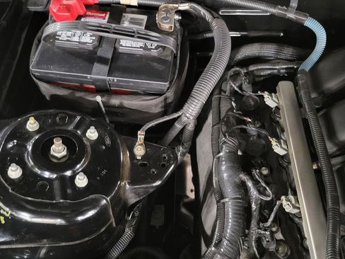 Used 2006 Ford Mustang GT RWD image 2