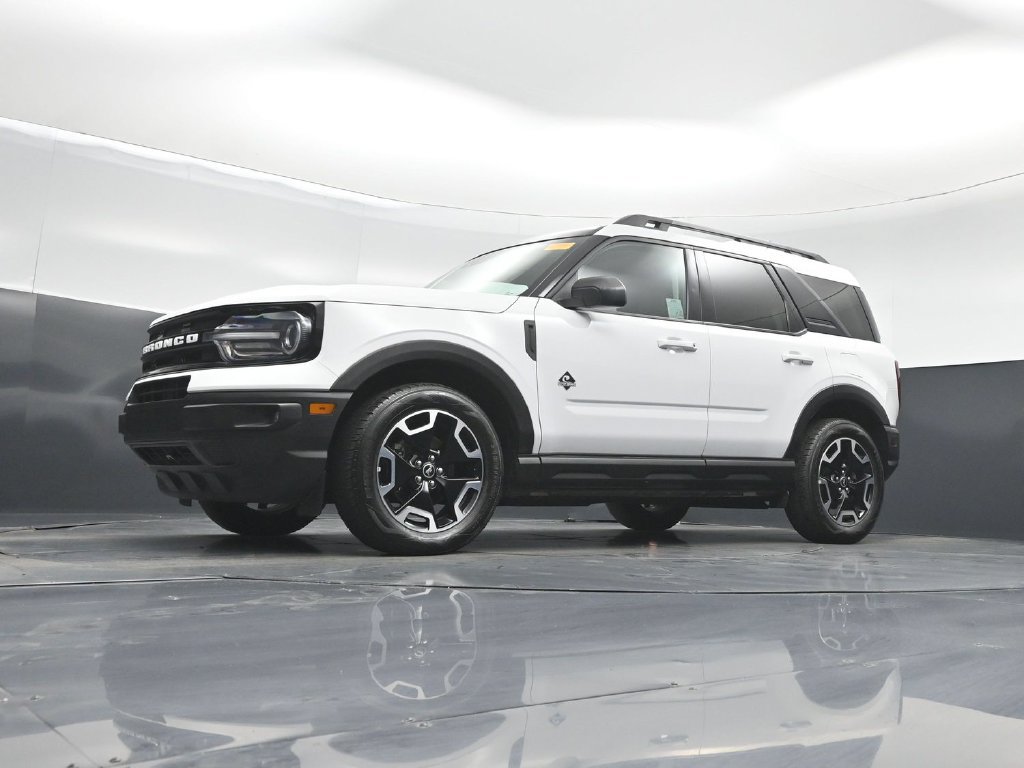 Certified 2023 Ford Bronco Sport Outer Banks w/ Tech Package AWD/4WD image 43
