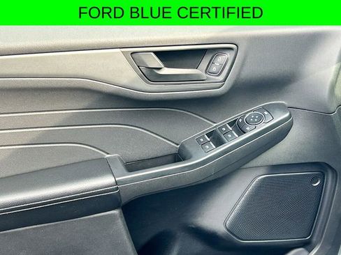 Certified 2025 Ford Escape Active AWD/4WD image 19