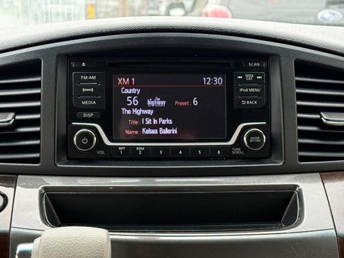 Used 2015 Nissan Quest SV image 21