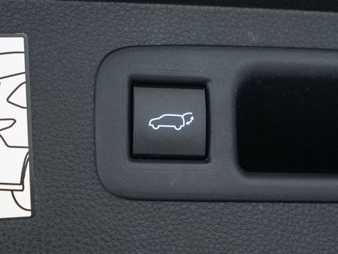 Certified 2021 Toyota Highlander Platinum image 39