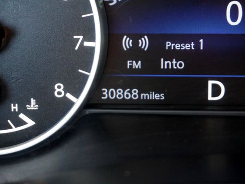 Used 2024 Nissan Murano SV image 18