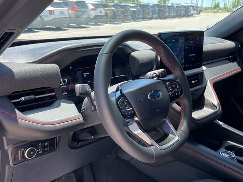 Used 2026 Ford Explorer ST-Line w/ ST-Line Street Pack AWD/4WD image 9