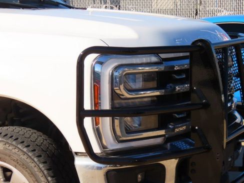 Used 2024 Ford F250 Lariat w/ Chrome Package image 5
