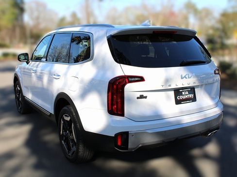 New 2025 Kia Telluride S image 12