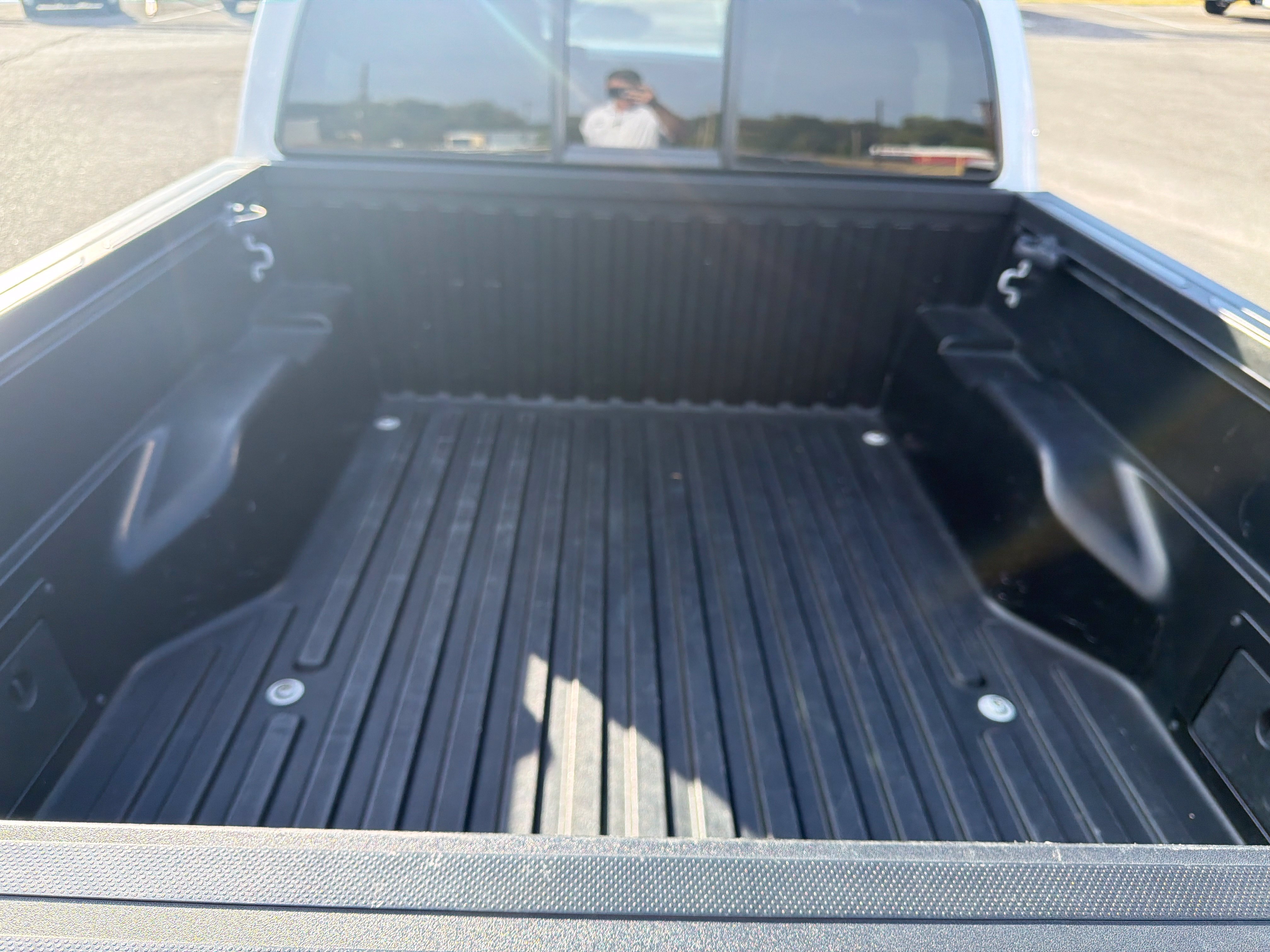 Used 2016 Toyota Tacoma Limited w/ Towing Package AWD/4WD image 7