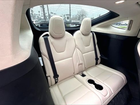 Used 2018 Tesla Model X 75D image 28