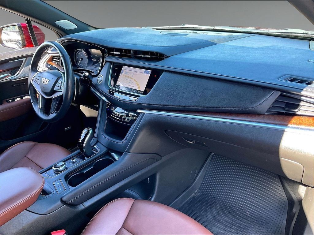 Used 2024 Cadillac XT5 Sportv w/ Technology Package AWD/4WD image 13