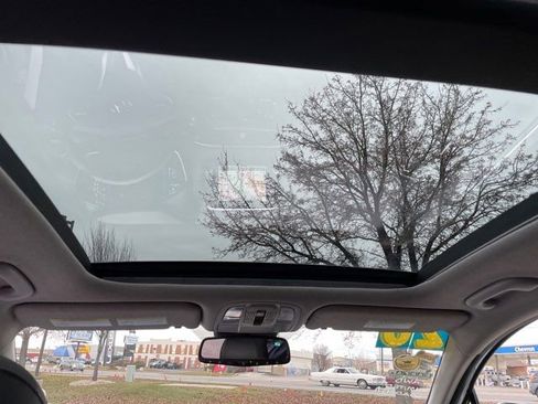 Used 2020 Hyundai Santa Fe Limited image 8