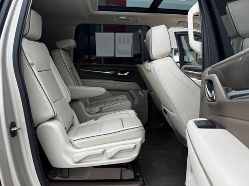 Used 2021 GMC Yukon XL Denali w/ Denali Premium Package AWD/4WD image 19