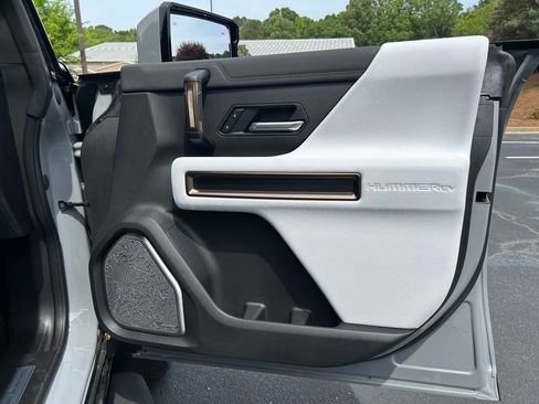Used 2025 GMC Hummer EV 2X w/ LPO, Sport Package AWD/4WD image 66