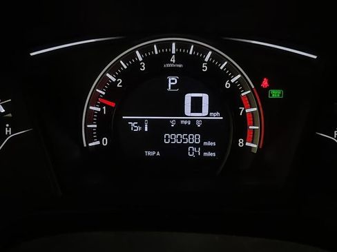 Used 2018 Honda Civic Sport image 12