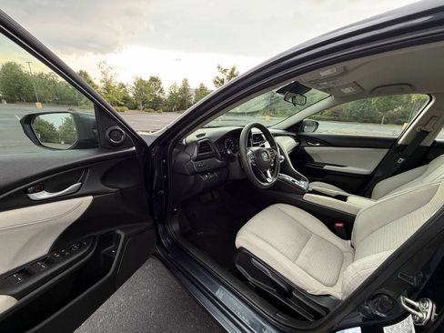 Used 2019 Honda Insight EX image 12