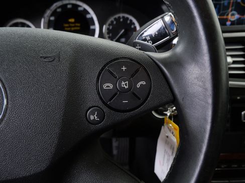 Used 2012 Mercedes-Benz E 350 4MATIC Sedan image 25