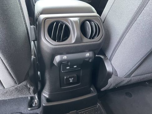 Used 2024 Jeep Wrangler Unlimited Sahara AWD/4WD image 20