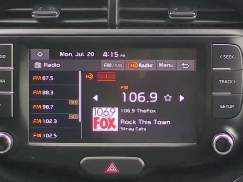 Used 2025 Kia Soul LX w/ LX Technology Package FWD image 18