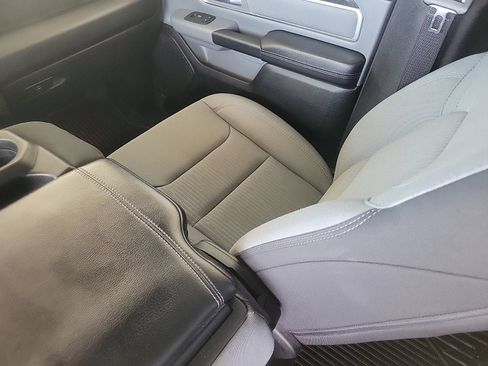 Used 2021 RAM 1500 Big Horn AWD/4WD image 18