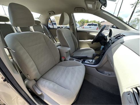 Used 2010 Toyota Corolla LE FWD image 15
